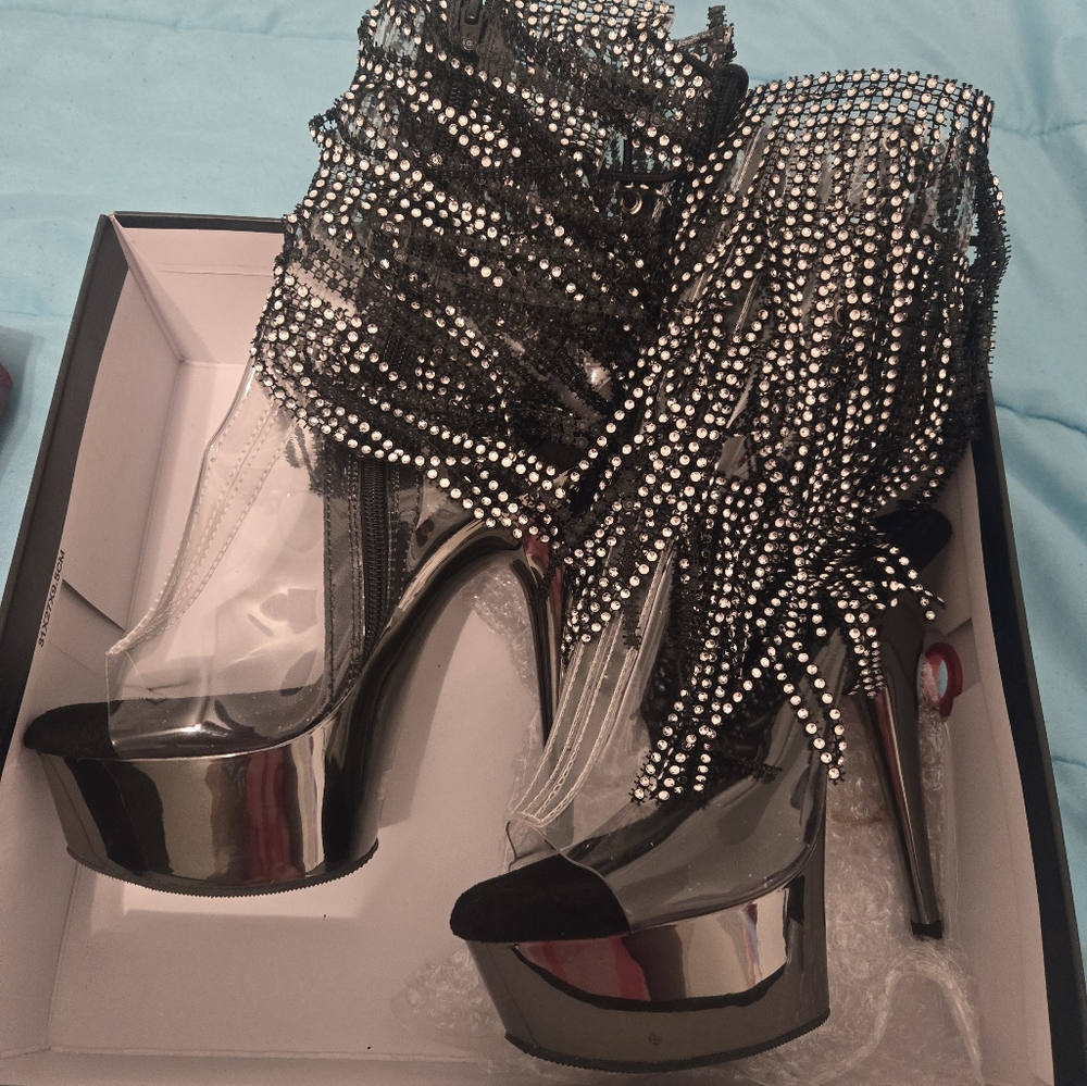 Pleaser high heel shoes size 8